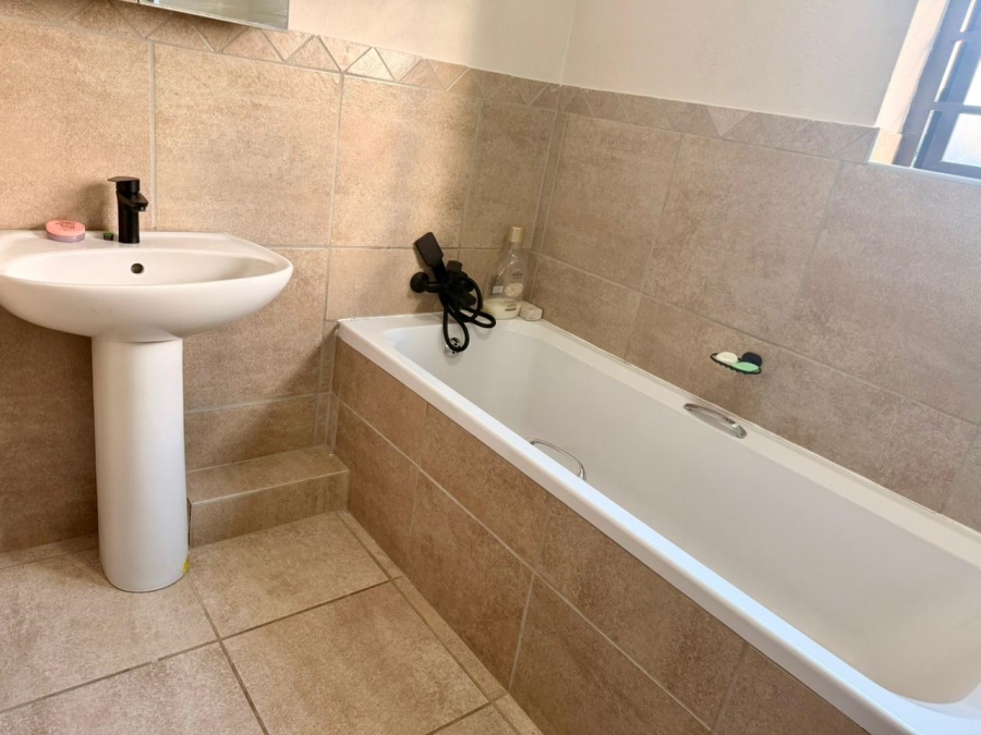 3 Bedroom Property for Sale in Waterval East North West